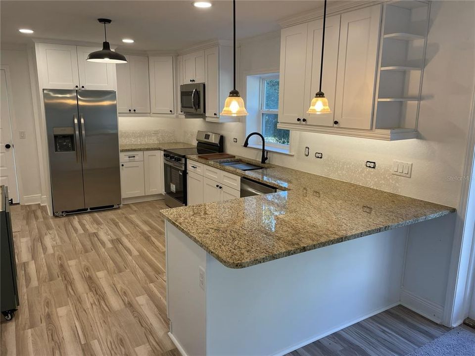 待售: $449,900 (4 贝兹, 2 浴室, 2112 平方英尺)