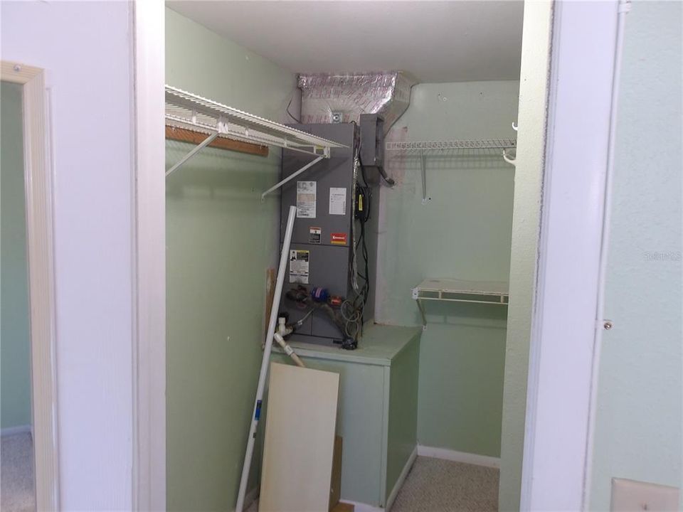 В аренду: $1,800 (2 спален, 2 ванн, 1251 Квадратных фут)