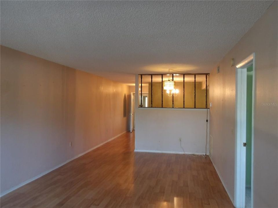 В аренду: $1,800 (2 спален, 2 ванн, 1251 Квадратных фут)