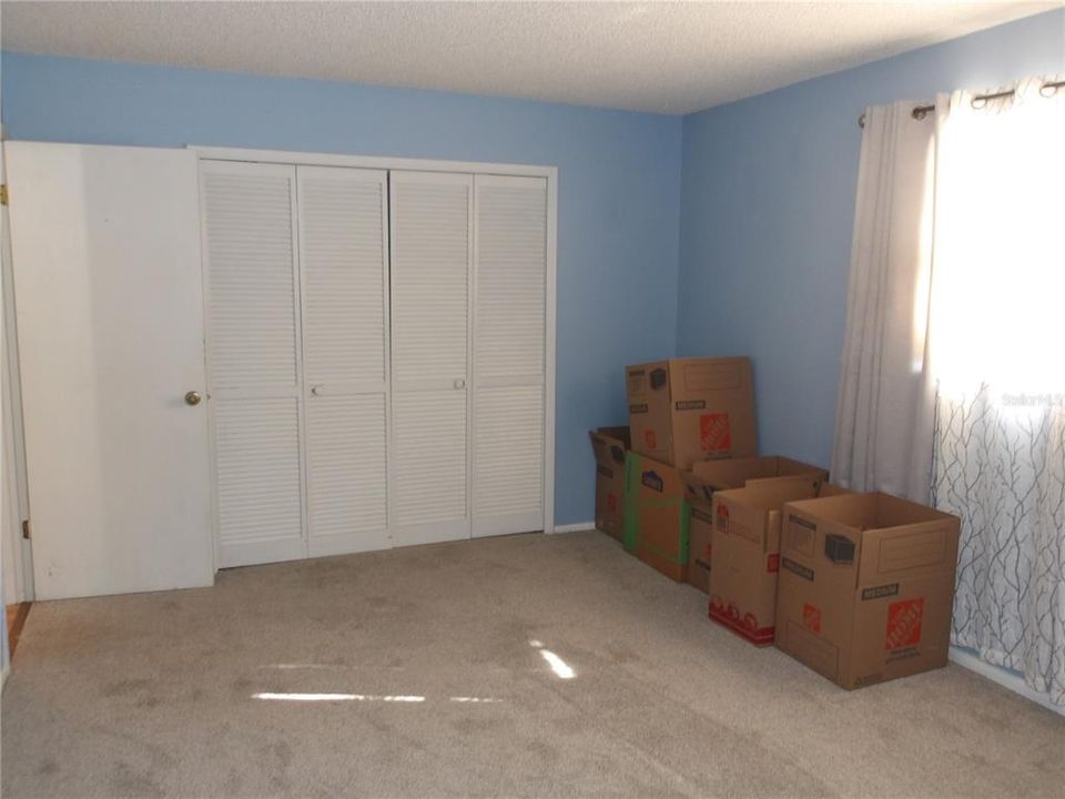 В аренду: $1,800 (2 спален, 2 ванн, 1251 Квадратных фут)