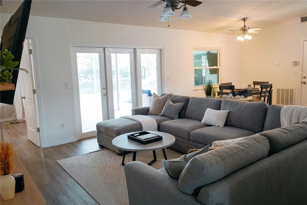 En Venta: $499,999 (4 camas, 2 baños, 1503 Pies cuadrados)