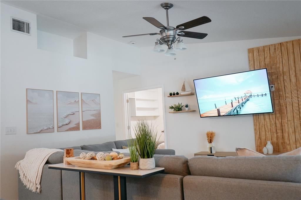 En Venta: $499,999 (4 camas, 2 baños, 1503 Pies cuadrados)