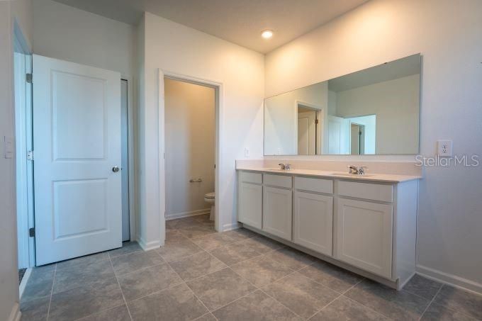 For Rent: $2,250 (3 beds, 2 baths, 1988 Square Feet)