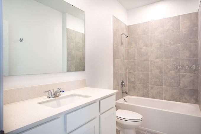 For Rent: $2,250 (3 beds, 2 baths, 1988 Square Feet)