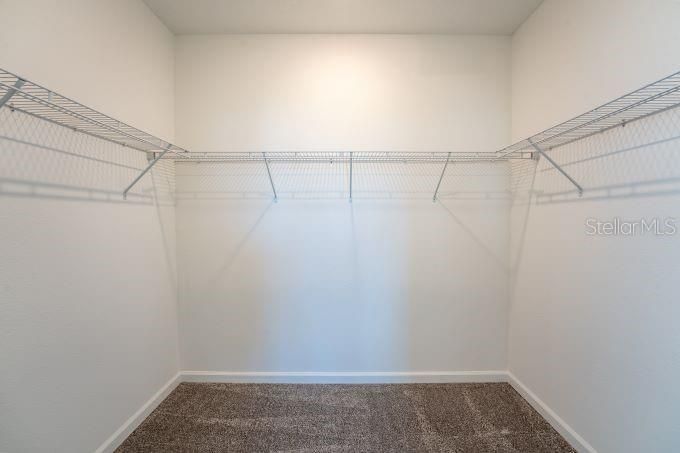 For Rent: $2,250 (3 beds, 2 baths, 1988 Square Feet)