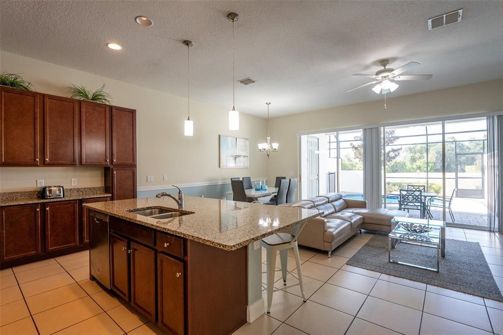 For Rent: $2,525 (4 beds, 3 baths, 2094 Square Feet)