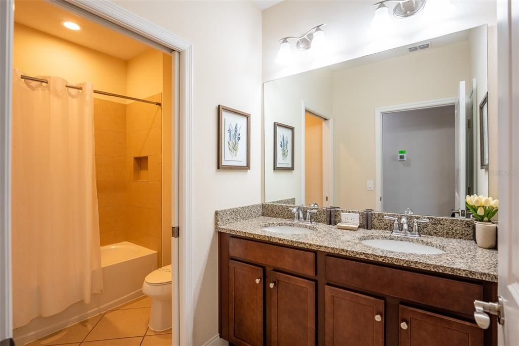 For Rent: $2,525 (4 beds, 3 baths, 2094 Square Feet)