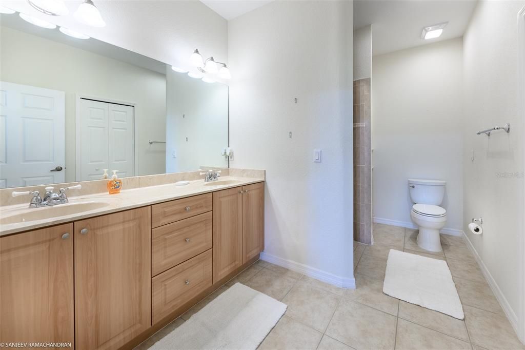 出租: $1,900 (2 贝兹, 2 浴室, 1512 平方英尺)