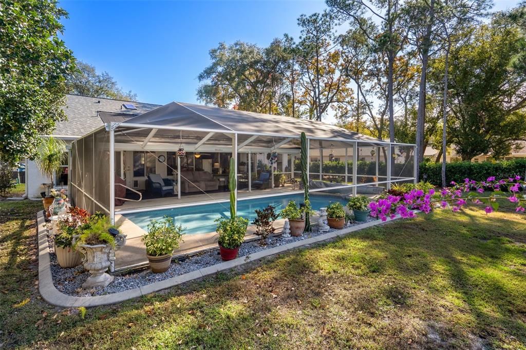 For Sale: $369,900 (2 beds, 2 baths, 1674 Square Feet)