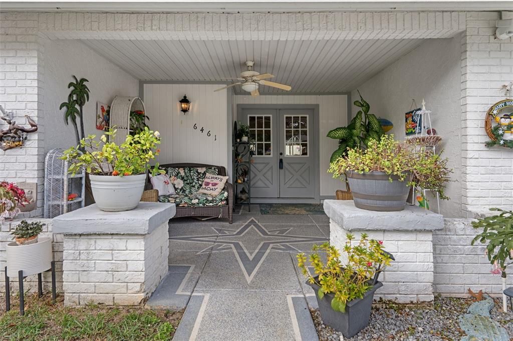 For Sale: $369,900 (2 beds, 2 baths, 1674 Square Feet)