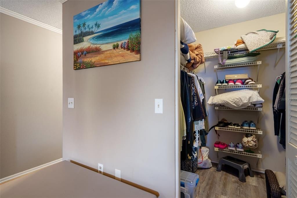 For Sale: $369,900 (2 beds, 2 baths, 1674 Square Feet)