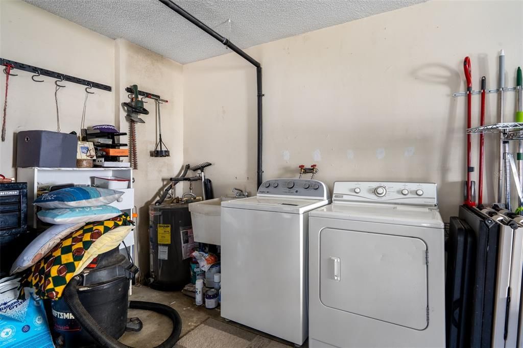 For Sale: $369,900 (2 beds, 2 baths, 1674 Square Feet)