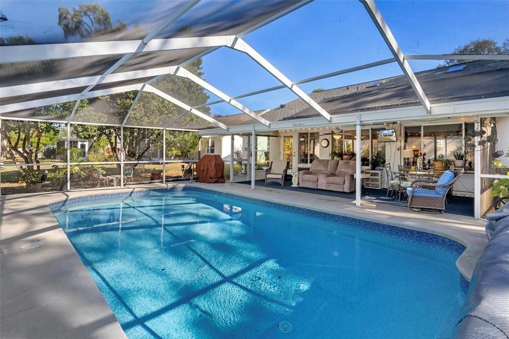 For Sale: $369,900 (2 beds, 2 baths, 1674 Square Feet)