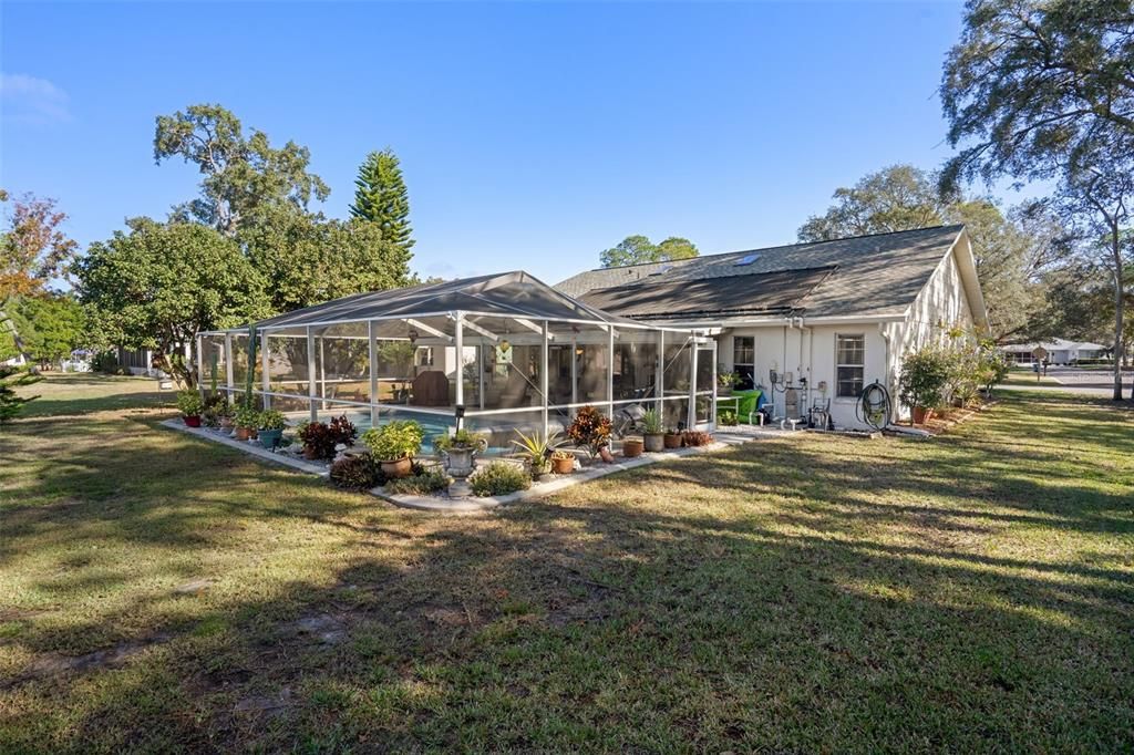 For Sale: $369,900 (2 beds, 2 baths, 1674 Square Feet)