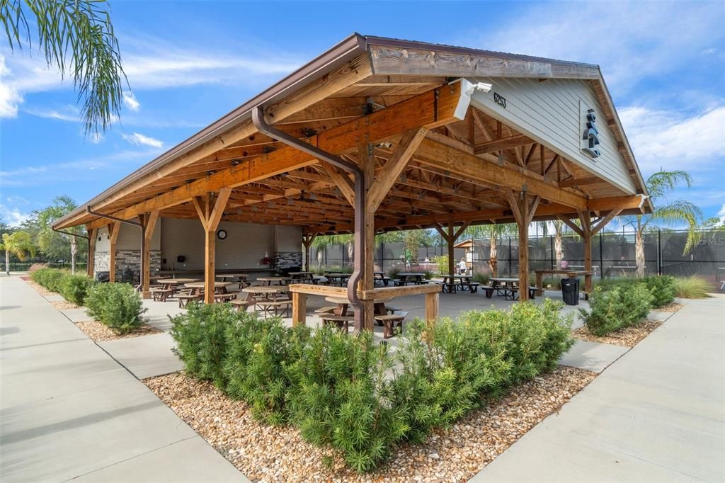 For Sale: $369,900 (2 beds, 2 baths, 1674 Square Feet)