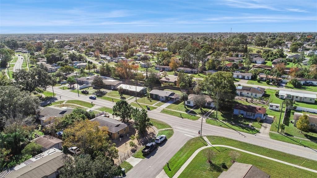 For Sale: $220,000 (2 beds, 1 baths, 820 Square Feet)