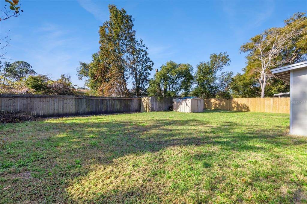 For Sale: $220,000 (2 beds, 1 baths, 820 Square Feet)