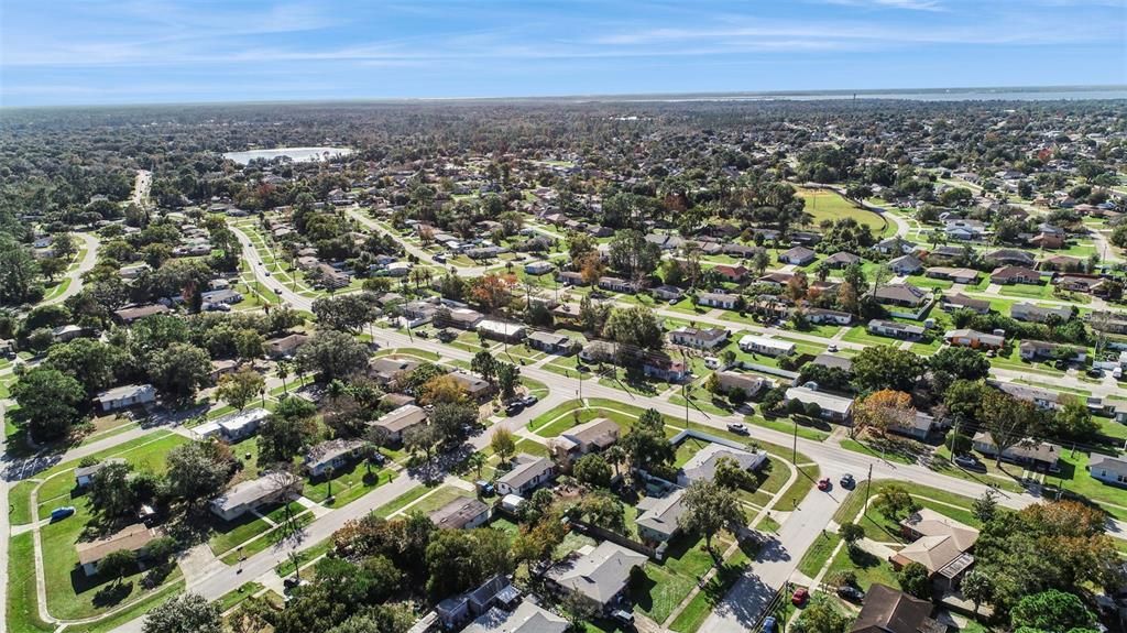 For Sale: $220,000 (2 beds, 1 baths, 820 Square Feet)