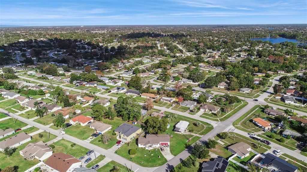 For Sale: $220,000 (2 beds, 1 baths, 820 Square Feet)