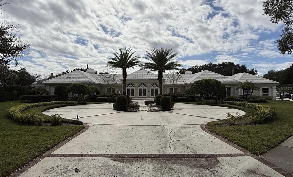 最近售出: $1,000,000 (5 贝兹, 4 浴室, 5577 平方英尺)