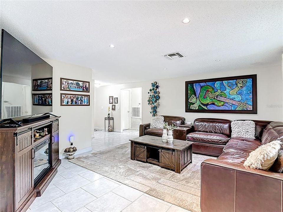 待售: $334,900 (3 贝兹, 2 浴室, 1148 平方英尺)