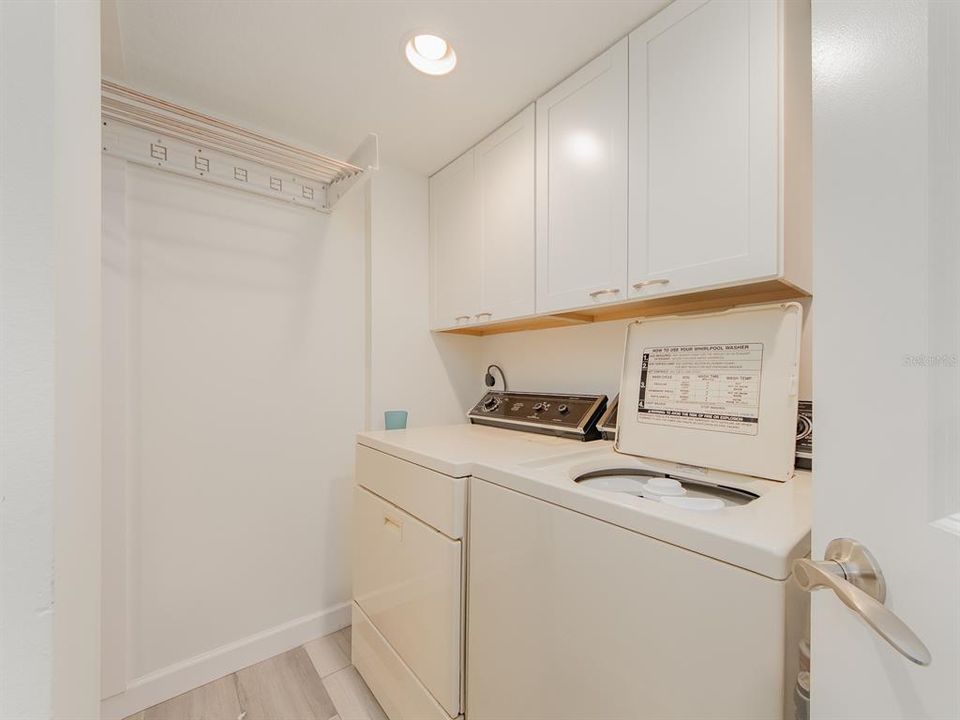 出租: $4,000 (2 贝兹, 2 浴室, 1530 平方英尺)