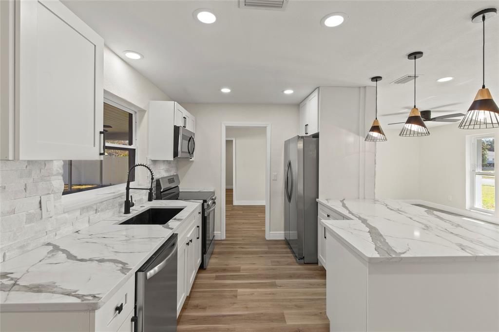 For Sale: $475,000 (4 beds, 2 baths, 1927 Square Feet)