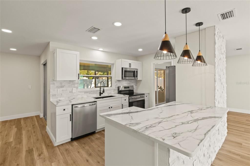 For Sale: $475,000 (4 beds, 2 baths, 1927 Square Feet)