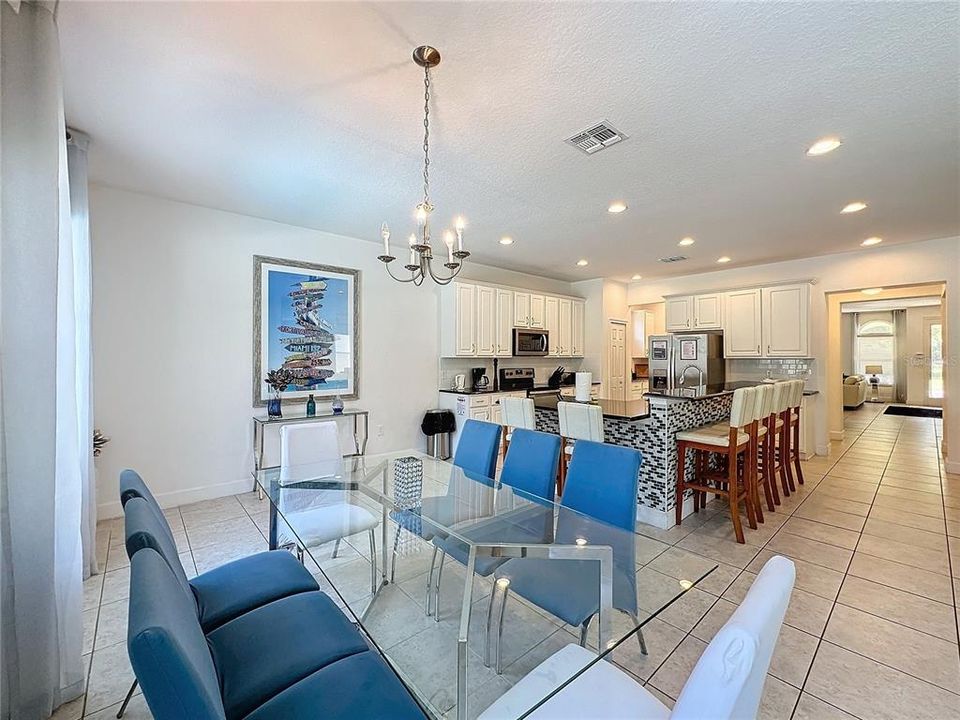 For Sale: $480,000 (6 beds, 5 baths, 3619 Square Feet)