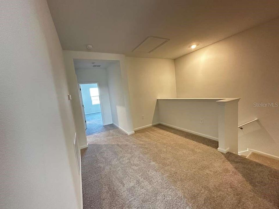 For Rent: $1,950 (3 beds, 2 baths, 1787 Square Feet)