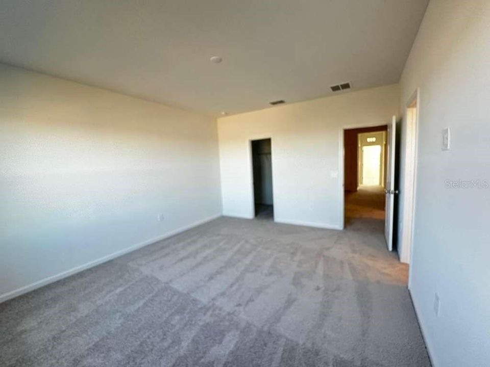 For Rent: $1,950 (3 beds, 2 baths, 1787 Square Feet)