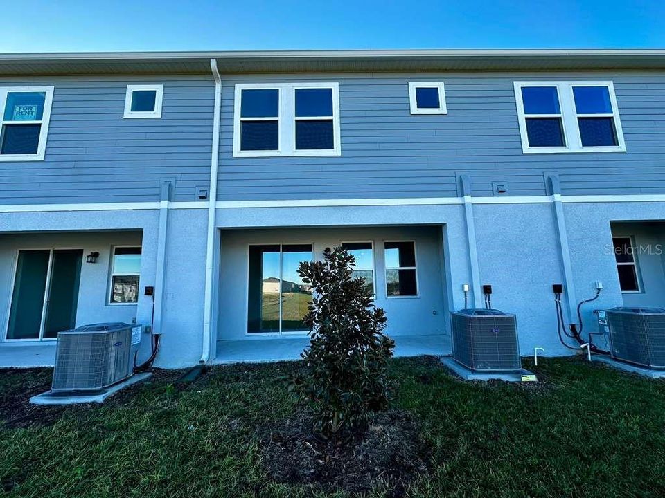 For Rent: $1,950 (3 beds, 2 baths, 1787 Square Feet)