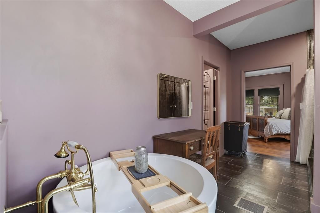 En Venta: $450,000 (4 camas, 2 baños, 2017 Pies cuadrados)