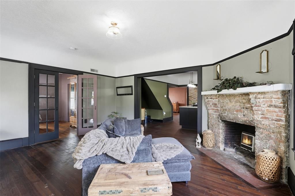 En Venta: $450,000 (4 camas, 2 baños, 2017 Pies cuadrados)