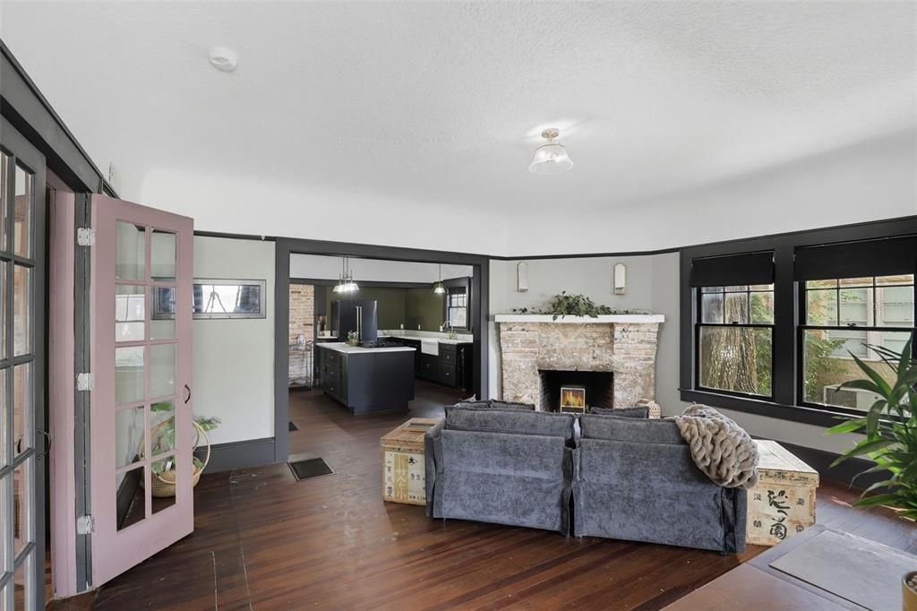 En Venta: $450,000 (4 camas, 2 baños, 2017 Pies cuadrados)