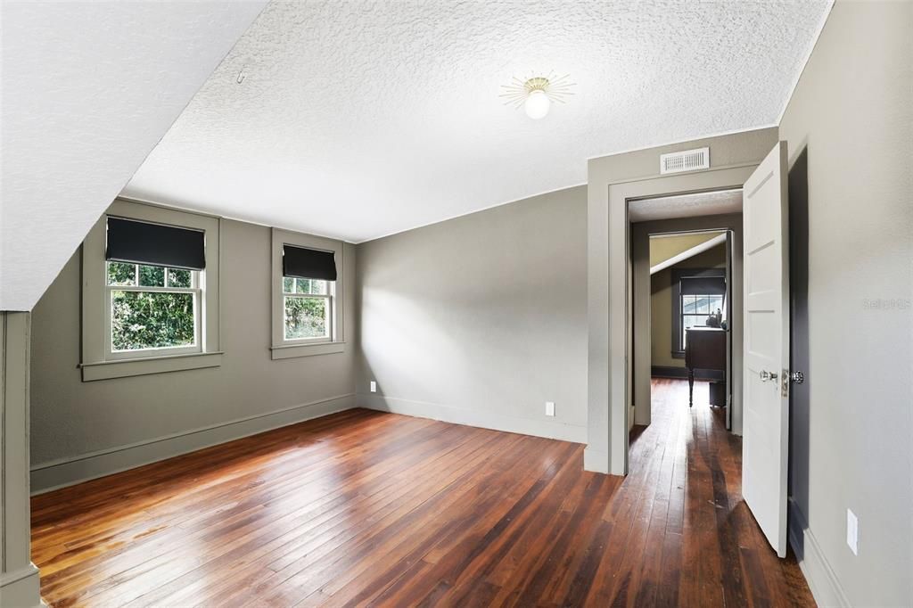 En Venta: $450,000 (4 camas, 2 baños, 2017 Pies cuadrados)