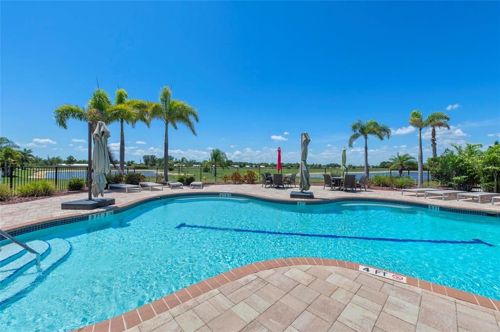 For Sale: $365,000 (1 beds, 1 baths, 208 Square Feet)