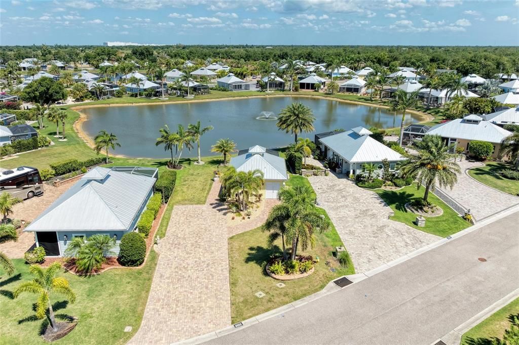 For Sale: $365,000 (1 beds, 1 baths, 208 Square Feet)