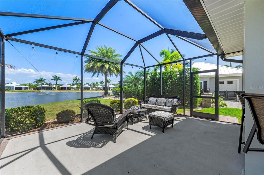 For Sale: $365,000 (1 beds, 1 baths, 208 Square Feet)