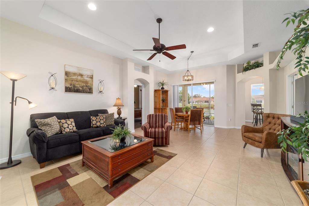 待售: $319,900 (3 贝兹, 2 浴室, 1550 平方英尺)