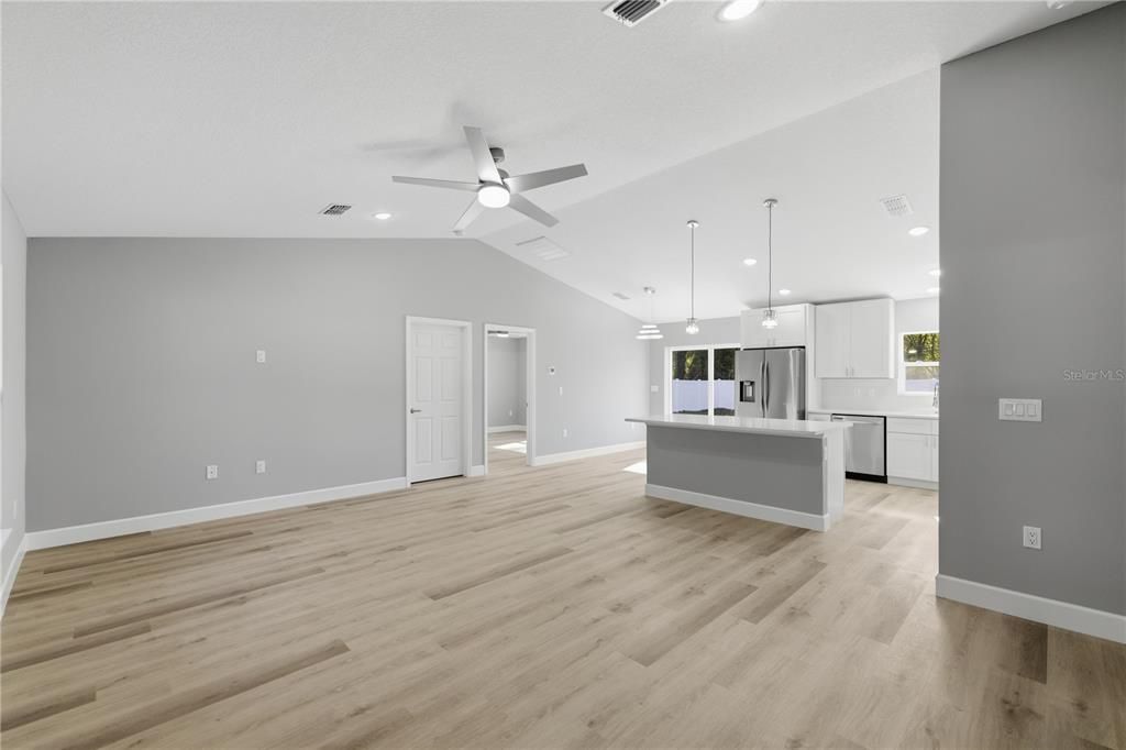 待售: $287,500 (3 贝兹, 2 浴室, 1478 平方英尺)