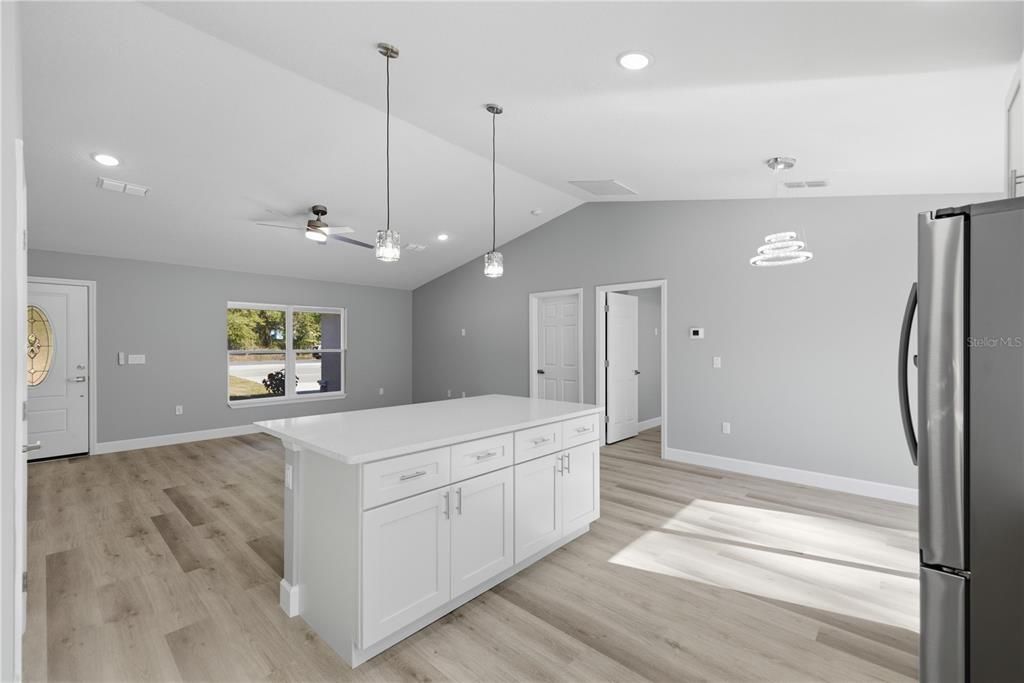 待售: $287,500 (3 贝兹, 2 浴室, 1478 平方英尺)