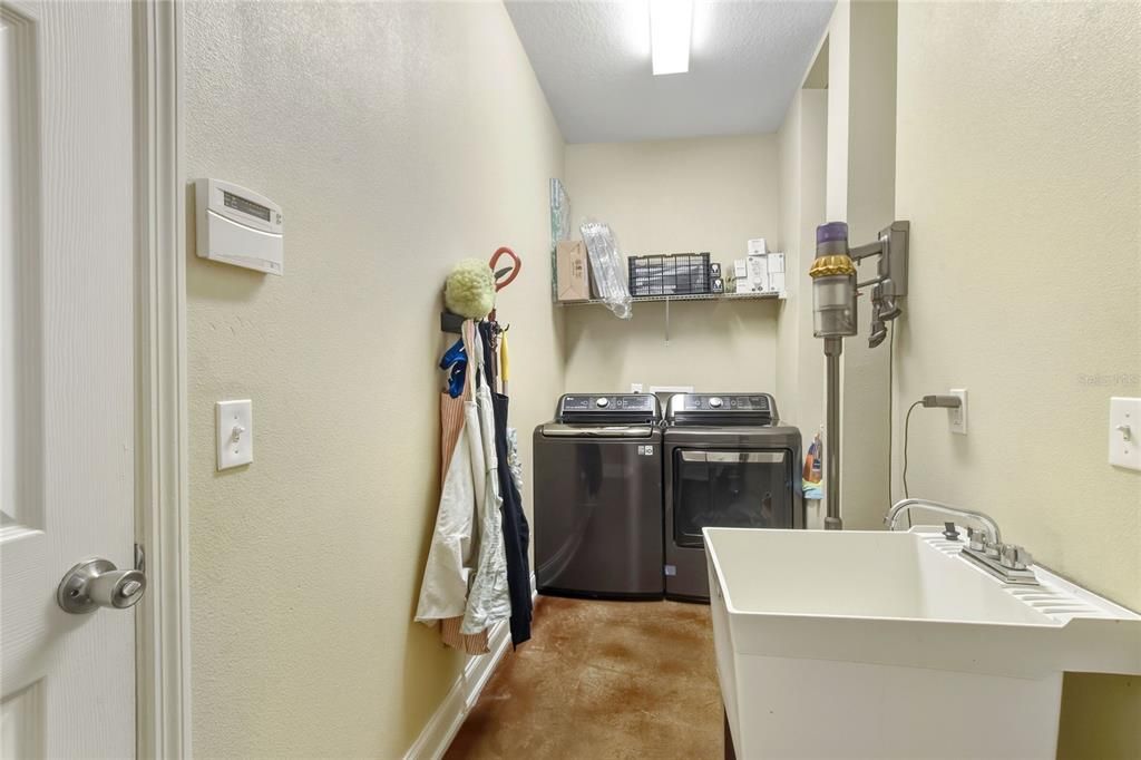 На продажу: $427,900 (4 спален, 4 ванн, 2613 Квадратных фут)