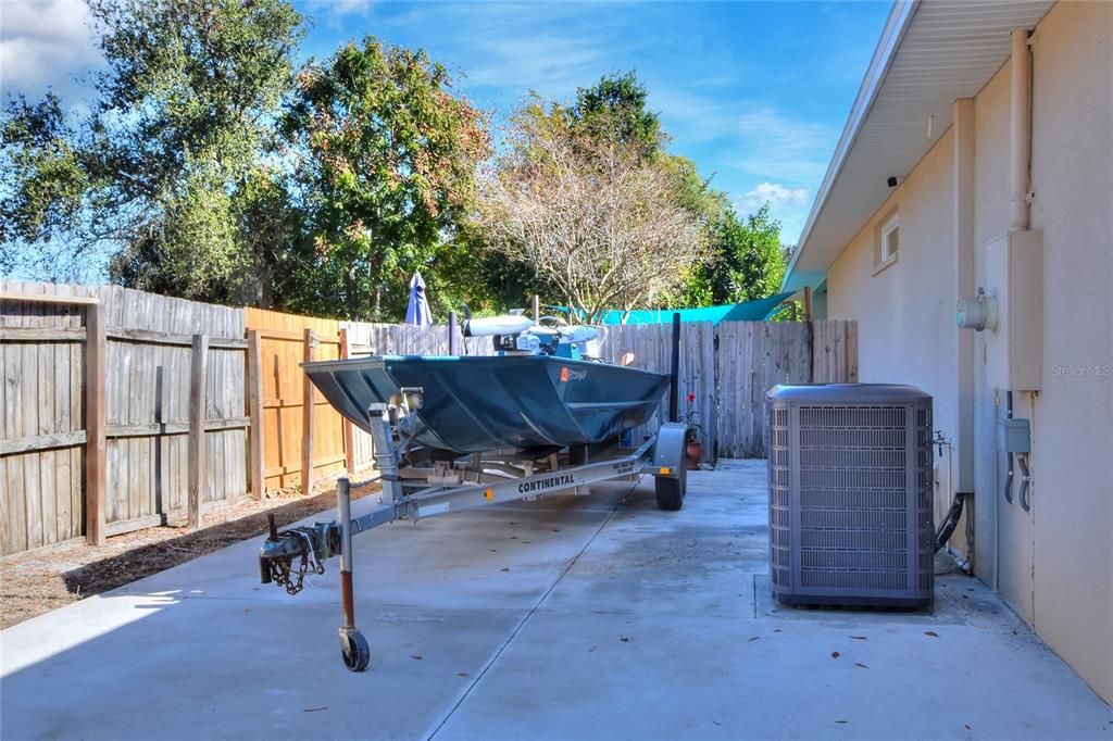 На продажу: $427,900 (4 спален, 4 ванн, 2613 Квадратных фут)