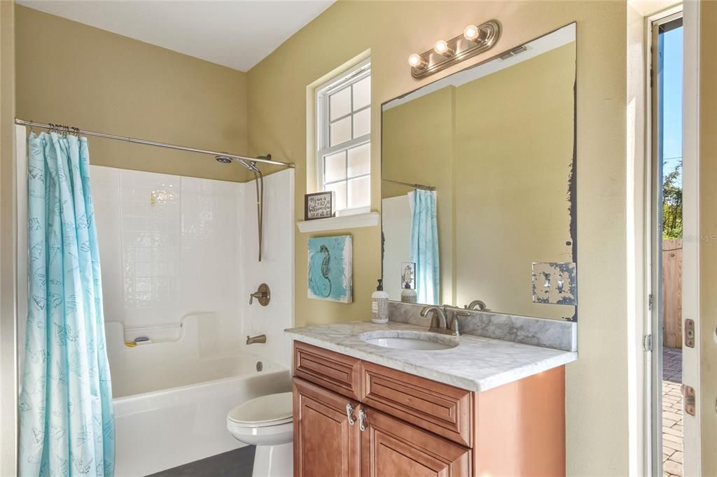 На продажу: $427,900 (4 спален, 4 ванн, 2613 Квадратных фут)