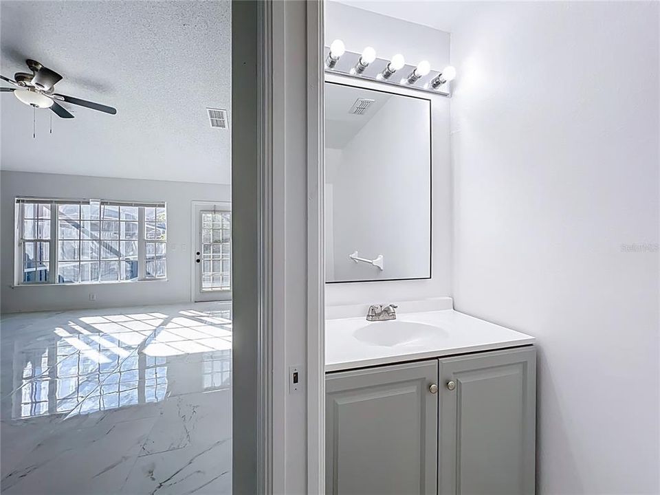 En Venta: $345,600 (3 camas, 2 baños, 1312 Pies cuadrados)