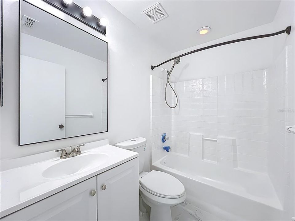 En Venta: $345,600 (3 camas, 2 baños, 1312 Pies cuadrados)