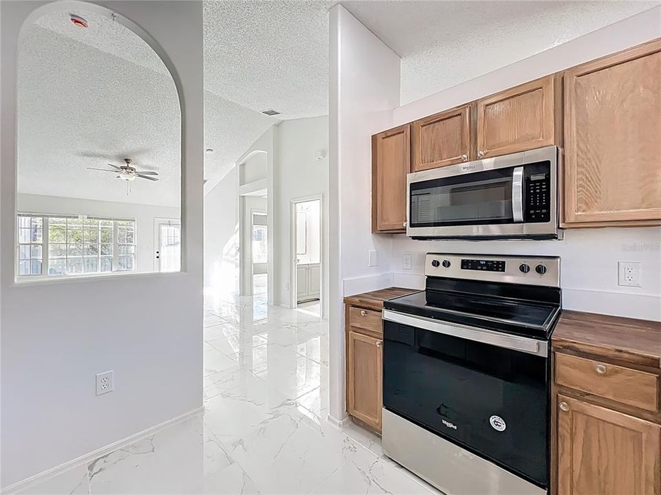 En Venta: $345,600 (3 camas, 2 baños, 1312 Pies cuadrados)