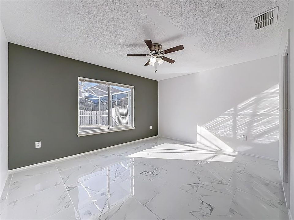 En Venta: $345,600 (3 camas, 2 baños, 1312 Pies cuadrados)