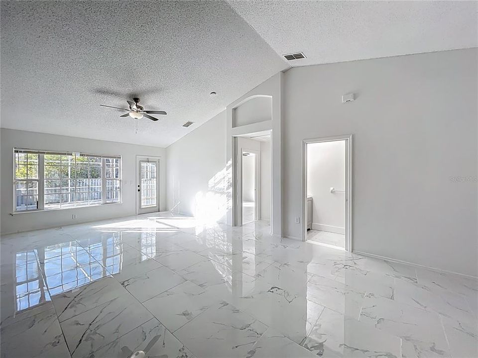 En Venta: $345,600 (3 camas, 2 baños, 1312 Pies cuadrados)